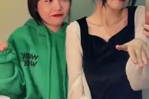 【庐小苑带您追剧】网红父母互撕夺子 法理情理如何裁判